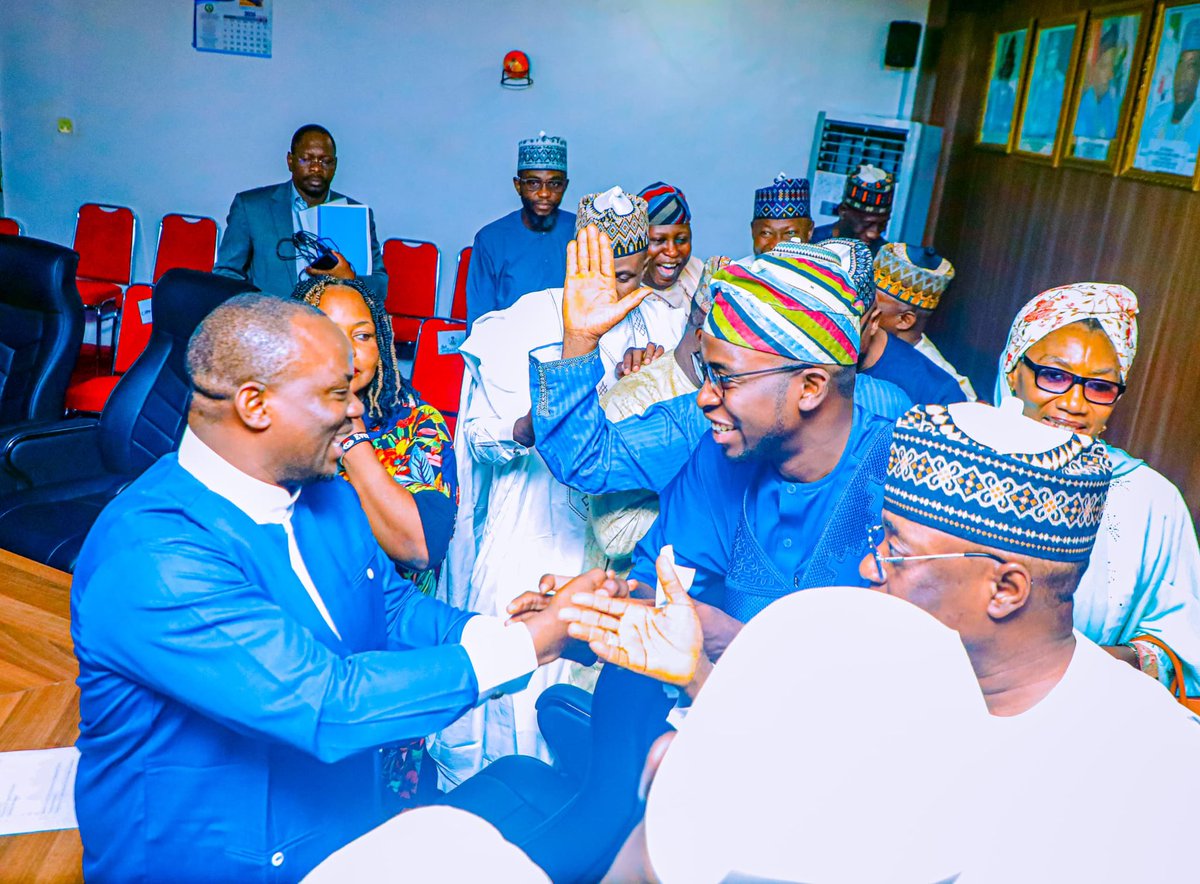 Rt. Hon Muhammad Oyanki. tweet media
