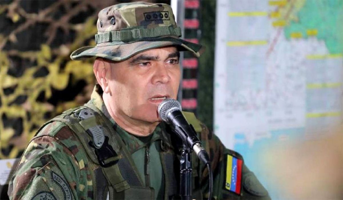 sullVill25's tweet photo. A dos meses de los eventos del 3 de enero, el Ministro Padrino López fue claro: para que Venezuela sane sus heridas, es indispensable la liberación de Nicolás Maduro y Cilia Flores. Según la FANB, este es el paso clave para la reconciliación. 🇻🇪
#venezuela #FANB #PadrinoLopez https://t.co/YBVVNKAM4R