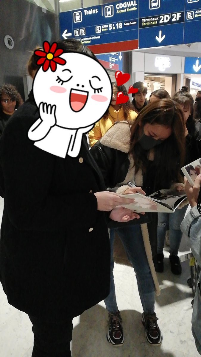 cooola_1's tweet photo. 2018👇🏻                         2026👇🏻在法国
🥹什么都没有变

#HYERI #HyeriXBalmainPFW26
@Balmain #ParisFashionWeek #혜리 https://t.co/nYuc4mDgaz