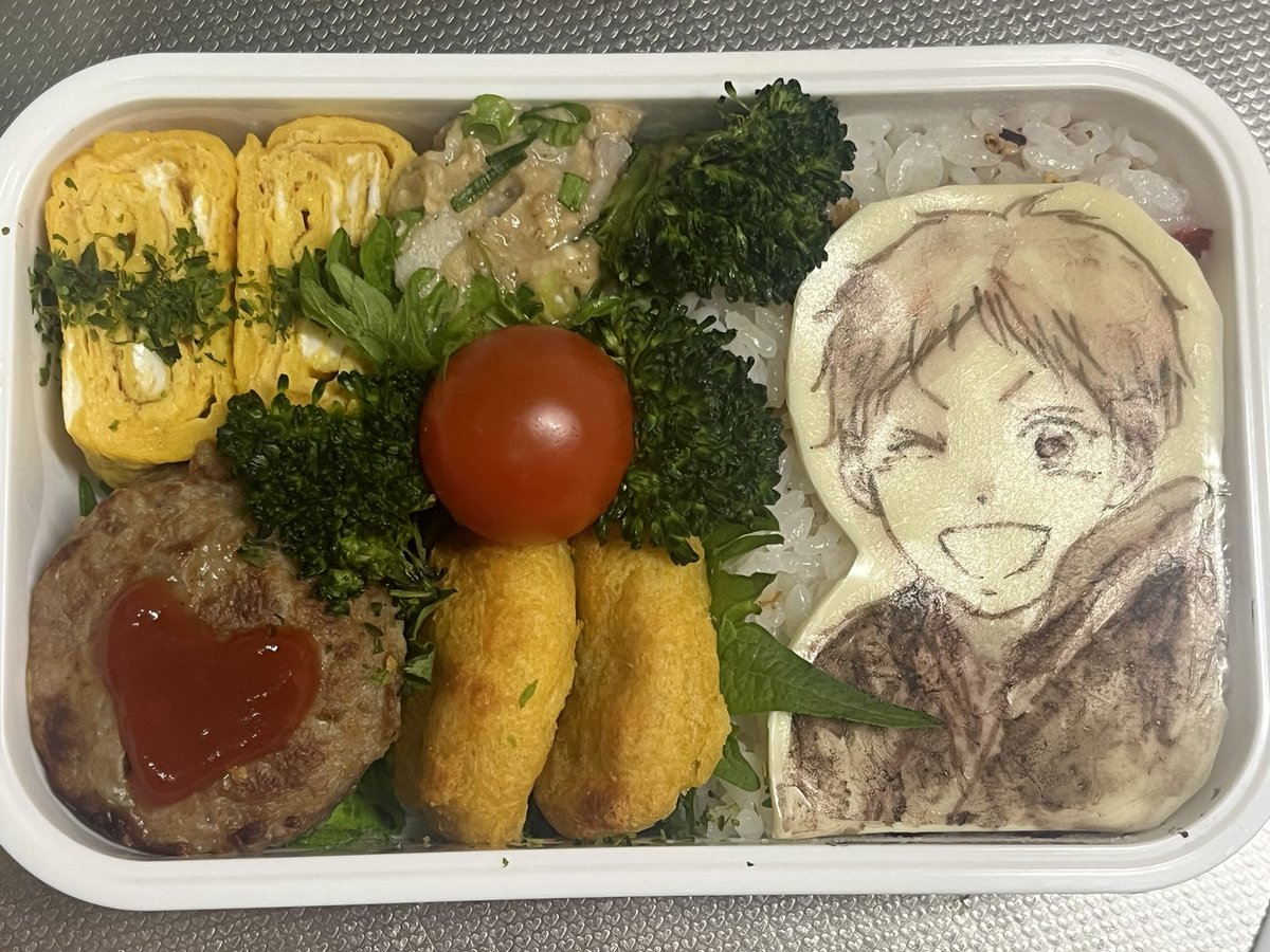 40Kurumi's tweet photo. 1月23日の娘のお弁当

光太くんのお誕生日でした。

完結しちゃったねーさびしいねー

漫画のアプリで、5巻の最後に光太が合宿からいなくなっちゃうところまで読んで、もう居てもたってもいられない状態で、すぐに続刊を買いに行きました。みんな、すごい！

 #キャラ弁  #この音とまれ  #水原光太 https://t.co/F1xTz56SCB