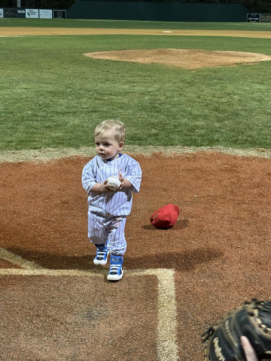 ToddDun84163941's tweet photo. Great 41st home opener for me at Landon&amp;Joyce Dunn Memorial Field. My grandson who is named after my father Landon Sirmeyer threw out the first pitch! And we won! https://t.co/VVIwgubMJp