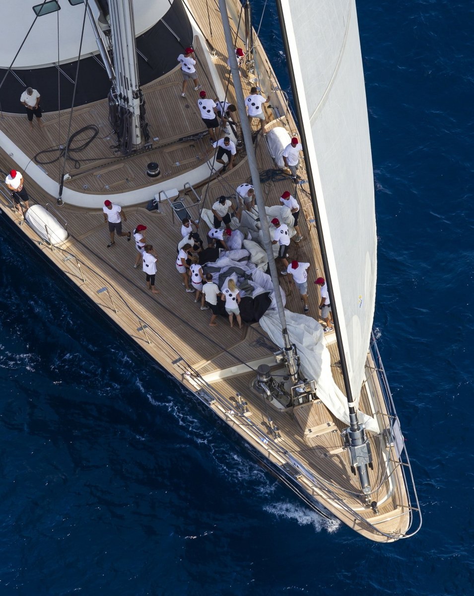 DelightMoments_'s tweet photo. Forward momentum on the open sea https://t.co/7neiyHxYb1