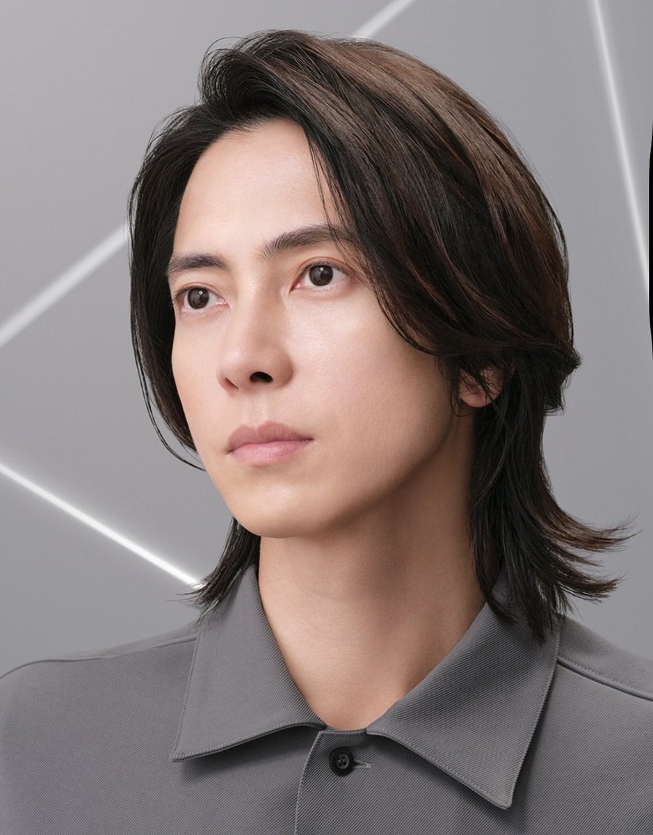 日記ありがとう🤍🩶

カフェで🍷の📕。

カフェの、きっとおしゃれな雰囲気で
本を読むの良いですね〜🎶

🌏色んな国の🍷とか母国の🍷とか
🍇の育った環境とか奥深すぎて楽しい
ですね。🌿☕️🤎カフェ時間いいですね。

更新ありがとう🤍🩶
#山下智久の日記
#山下智久
#Club9