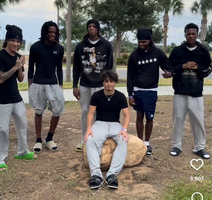 Fag-Cent tweet media