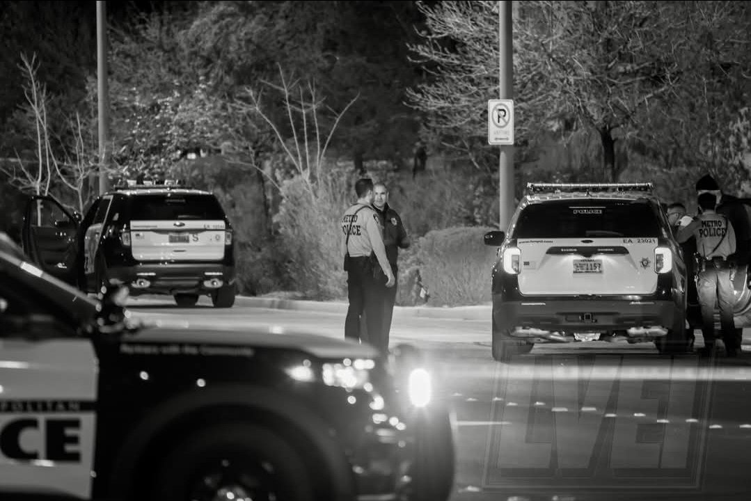 LVMPDEAC's tweet photo. Whether it’s midnight or midday, Enterprise Patrol Investigations is working to keep our community safe. #detective #lvmpd #lasvegas https://t.co/YcBX3xgzOy
