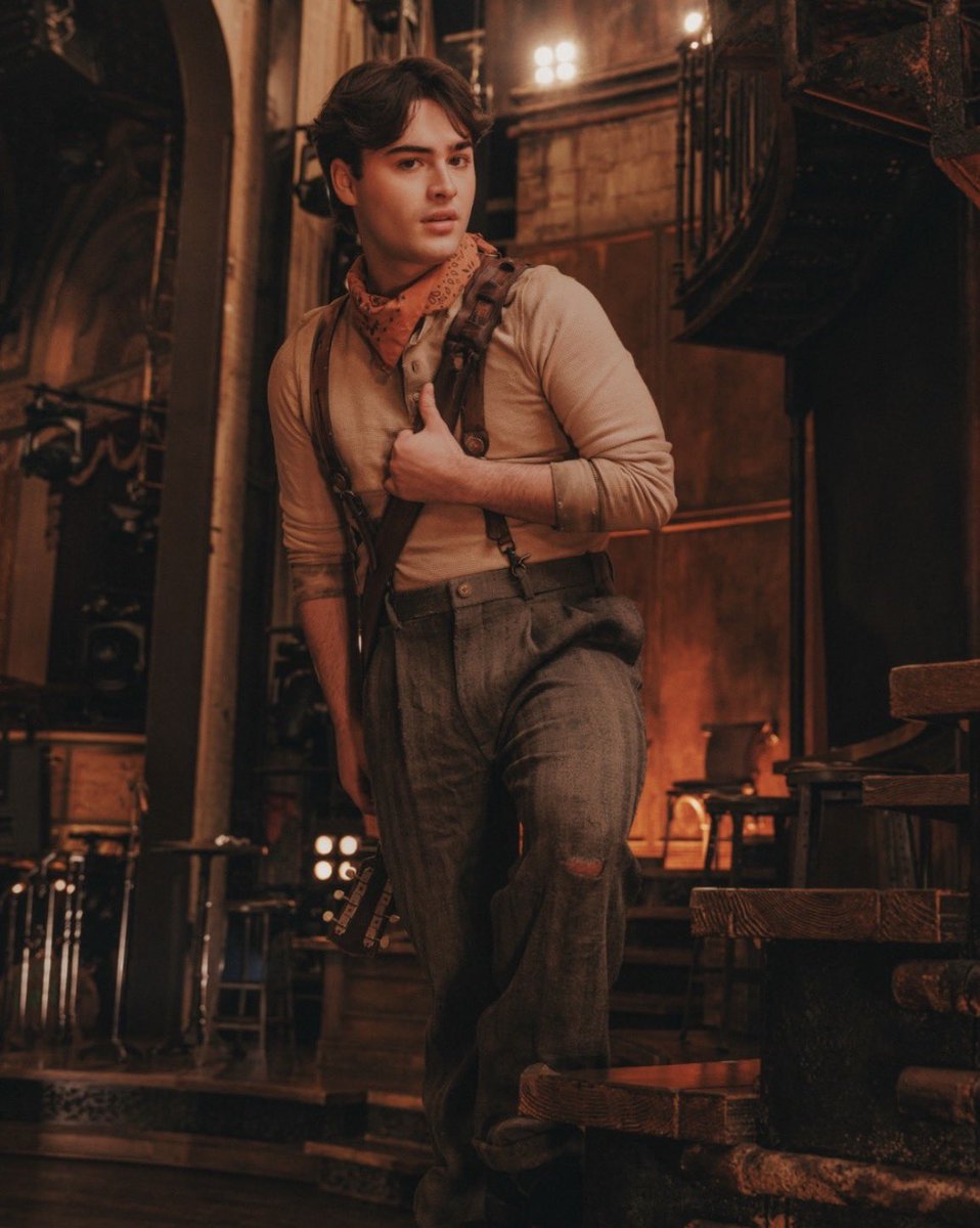 if I had a nickel for everytime I become a fan of an actor and then they play Orpheus later on I'd have 2 nickels which isn't but it's funny it happened twice
