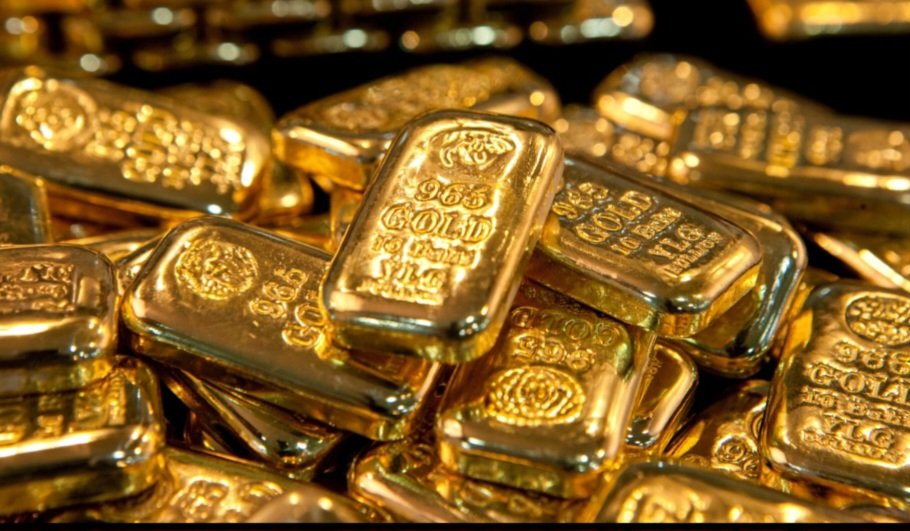 ItsViktorMudryi's tweet image. Your boss secretly hopes you never discover how easy passive income actually is. Gold is quietly outperforming everything while normies chase shiny distractions. Real wealth is boring until it isn’t.
Ready to get boring and rich🤘?

#gold #rich