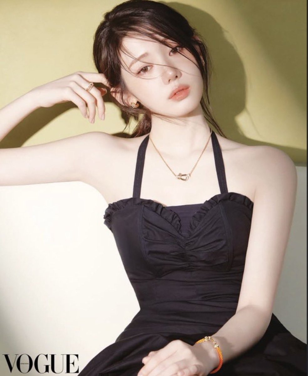 itgirlrora's tweet photo. LEE DAIN OMFG! https://t.co/J4w5XF4Pd8