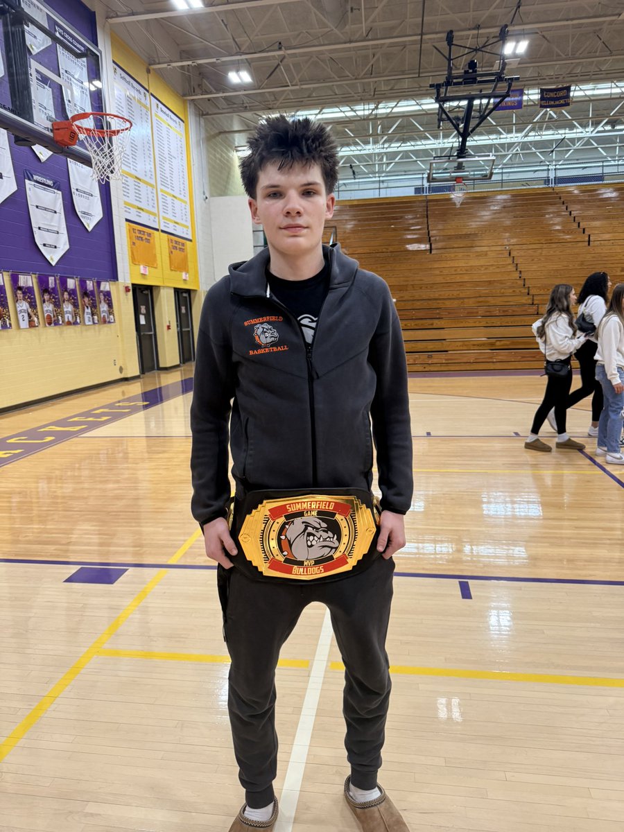 Sara6stjohn's tweet photo. Congratulations to Summerfield Bulldogs for making to the regional final First appearance since 1945!! 
Brody St.John @StjohnBrody with 22pts 8rebs 7assts 1stl he was MVP he also became the 3rd highest scorer in Summerfield history with 1151 career 503 on the season #GoDawgs https://t.co/aA06U0BACl