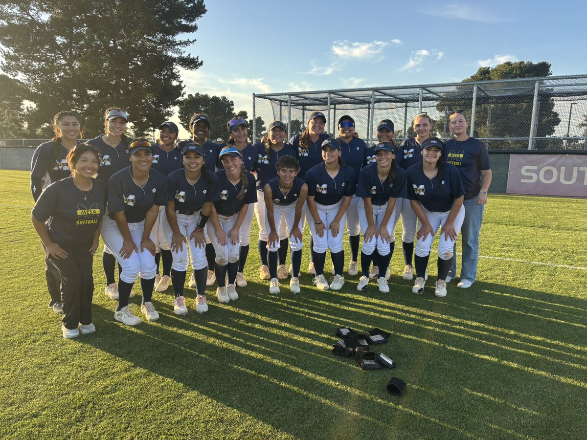 San Diego Mesa Softball tweet media