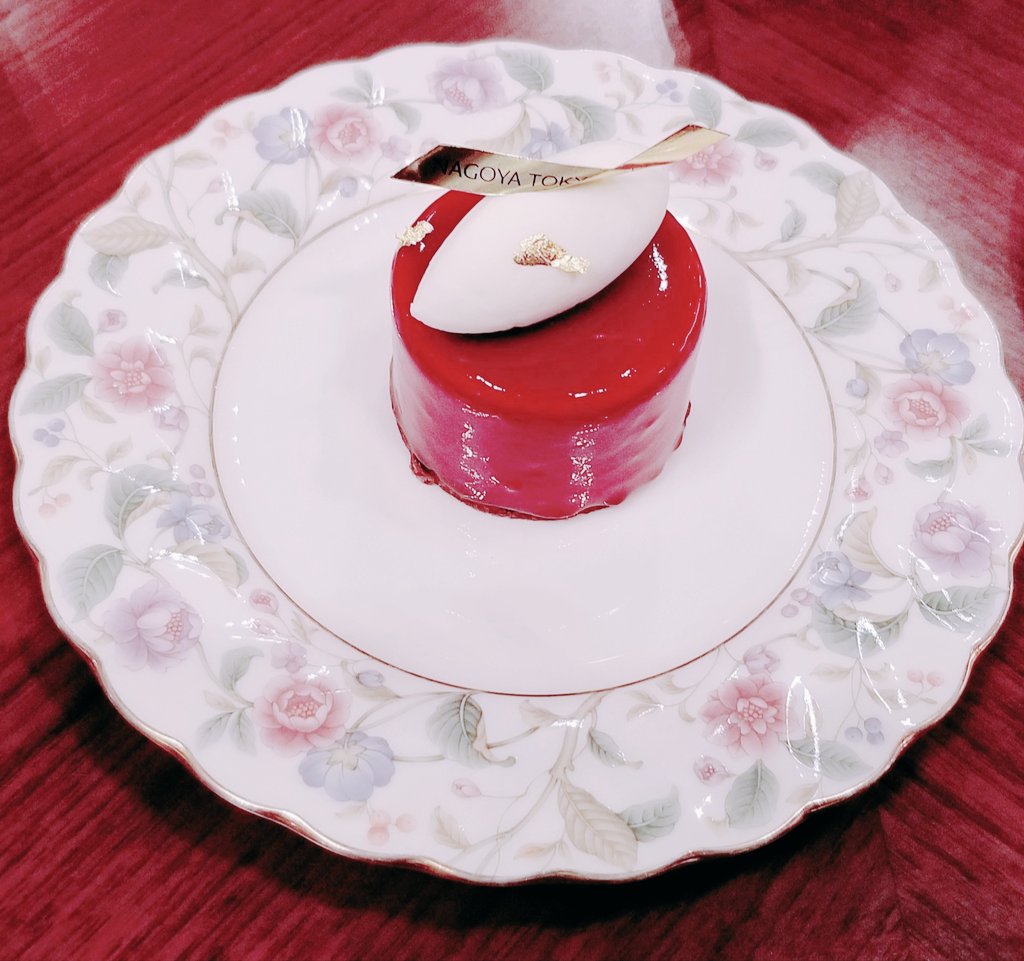 SAYUU8888's tweet photo. 無事に退院🎵
ご褒美ケーキです！
わーい💕 https://t.co/StYxOHdUdi