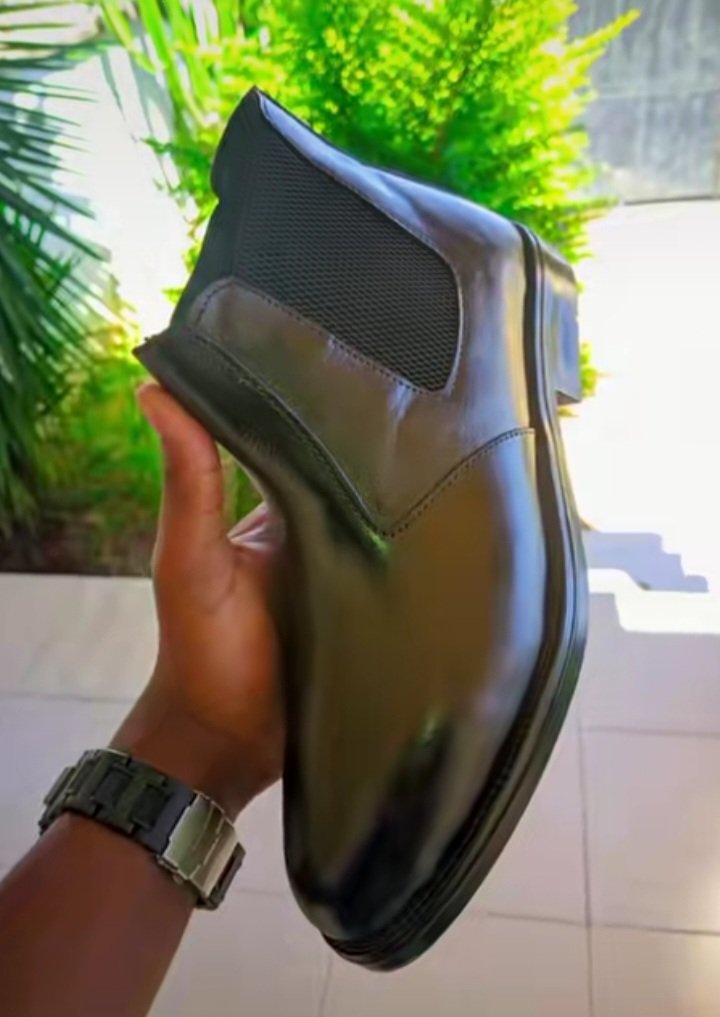 Yenda265's tweet photo. If you're looking for a shoe
Get this one

Price: K150,000
Readily available
Call/WhatsApp: 0883143425 to place your order

Support local. Wear local. Buy from your own https://t.co/Qz7Lp0rx8r