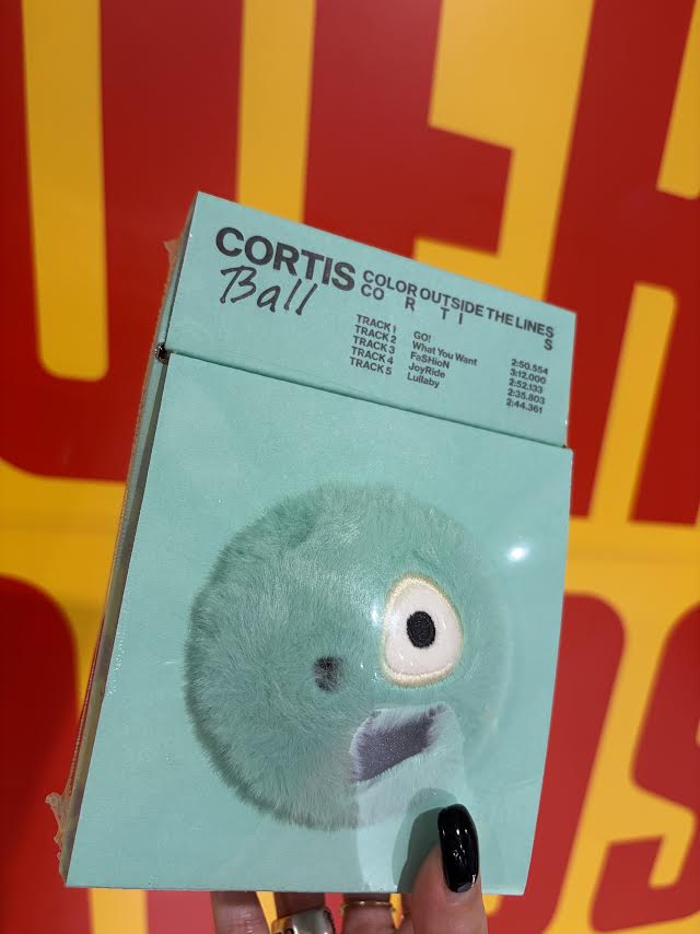 CORTIS】 📢再入荷！ ファーストEP『COLOR OUTSIDE THE LINES』の