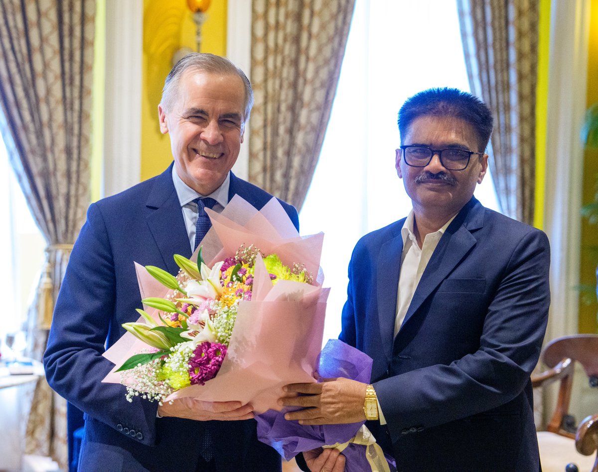 𝐂𝐨𝐚𝐥 𝐈𝐧𝐝𝐢𝐚 𝐄𝐱𝐩𝐥𝐨𝐫𝐞𝐬 𝐏𝐚𝐫𝐭𝐧𝐞𝐫𝐬𝐡𝐢𝐩𝐬 𝐰𝐢𝐭𝐡 𝐂𝐚𝐧𝐚𝐝𝐚 𝐟𝐨𝐫 𝐂𝐫𝐢𝐭𝐢𝐜𝐚𝐥 𝐌𝐢𝐧𝐞𝐫𝐚𝐥𝐬 &amp; 𝐒𝐮𝐬𝐭𝐚𝐢𝐧𝐚𝐛𝐥𝐞 𝐌𝐢𝐧𝐢𝐧𝐠

Mr B Sairam, Chairman, Coal India Limited interacted with Mark Carney, Prime Minister of Canada during his official