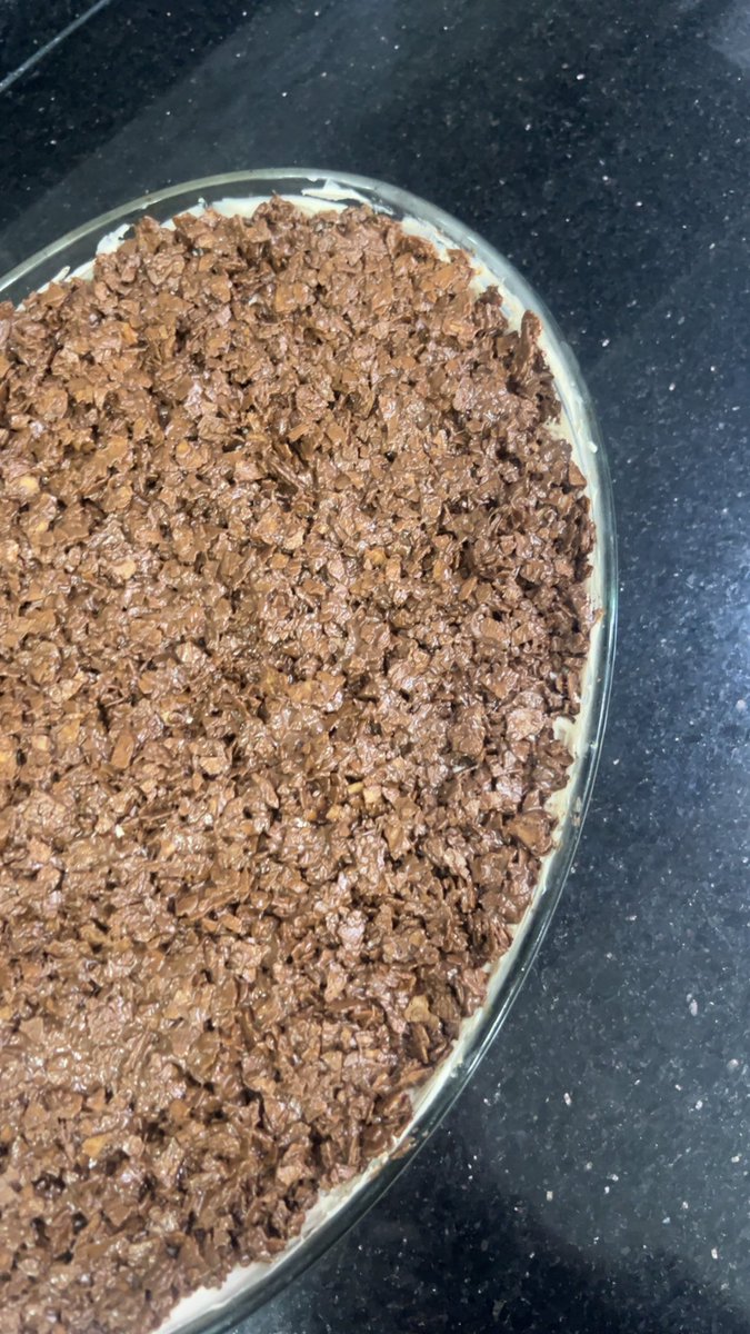 23Raoue's tweet photo. My crunchy cake 🤎 https://t.co/G5Qti9aI1H