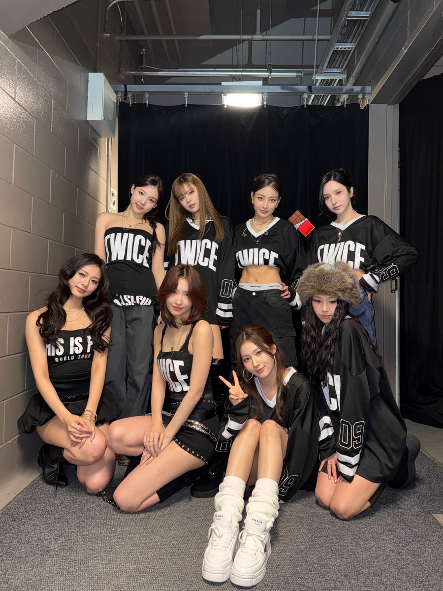 TWICE <THIS IS FOR> WORLD TOUR IN MONTREAL

Montreal ONCE, you had us speechless tonight.
That love was loud 🍫🩷

#TWICE #트와이스 #THISISFOR
#TWICE_THISISFOR_WORLD_TOUR
#TWICE_THISISFOR_WORLD_TOUR_IN_MONTREAL
