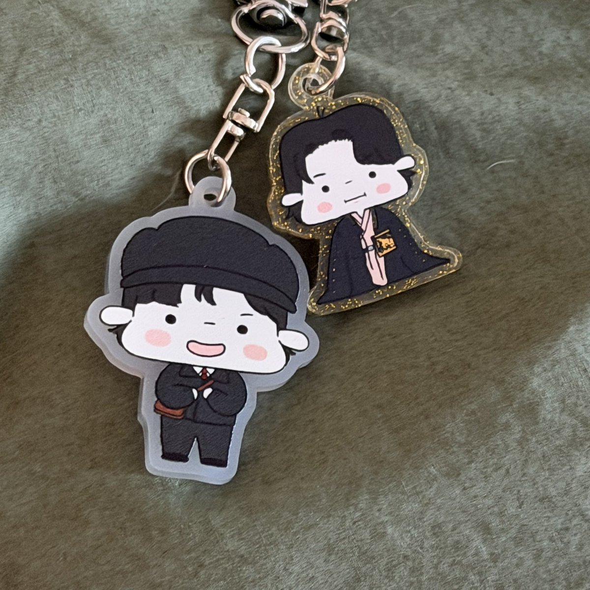 🌟돌아온 키링나눔🌟
생일 주라 여유를 부리며 지내고 있어요🤤
그 틈을 타 그동안 못 한 나눔 살포시 진행해봅니다🫶
☑️인원 3명
☑️우체부서기키링 / 카드스티커 / 대군우서기 중 랜덤 하나 배송
☑️참여 방법: RT+댓글 남겨주세요🫶 댓글은 점만 찍어주셔도 돼요! 프로그램 오류 확인하려고 혹시 몰라