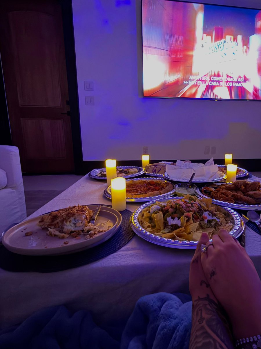 ellos felices y tranquilos , mientras que otros les inventan un divorcio 😂