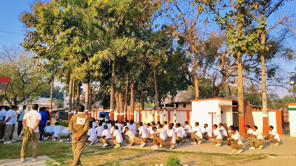 CTIPRD's tweet photo. इस प्रतियोगिता का मुख्य उद्देश्य प्रशिक्षणरत प्रशिक्षु में अनुशासन, सहनशक्ति, शारीरिक दक्षता और टीम भावना का विकास करना है
 कैम्प कमांडेंट श्री अजातशत्रु शाही ने इस आयोजन को प्रशिक्षण का अनिवार्य और सराहनीय हिस्सा बताया। https://t.co/GCOAHCQwgi