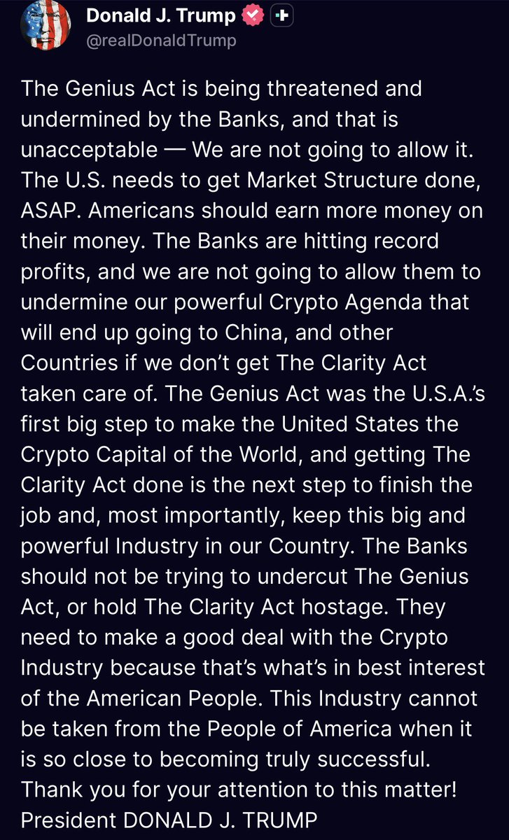 Machtwort aus dem Weißen Haus: Trump zwingt die Wall Street auf Kryptokurs ‼️

Donald Trump feuert aktuell eine beispiellose Breitseite gegen die traditionelle Bankenwelt. In einem extrem scharfen Statement wirft er den Banken vor, wichtige Kryptogesetze wie den Clarity Act zu