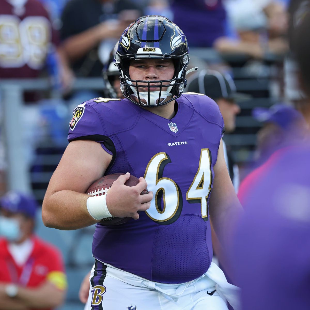 jacobinfante24's tweet image. Chicago is the closest NFL city in proximity to Tyler Linderbaum's hometown of Solon, Iowa.

The #Bears are a perfect scheme fit for Linderbaum, he'd be closer to home, and he'd have the chance to play for a contender. That's your pitch.