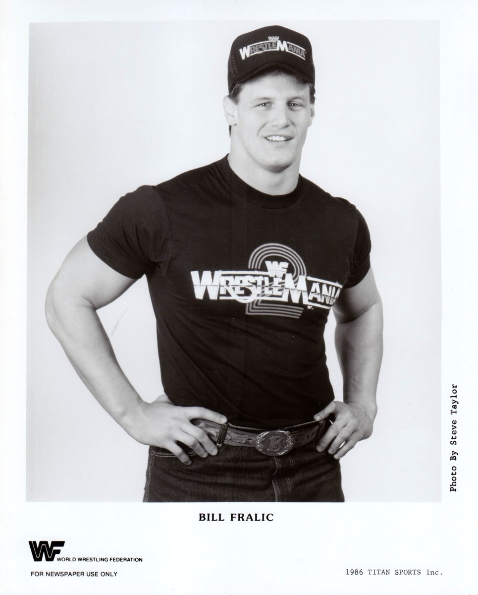 WWFWrestling1's tweet photo. WrestleMania 2 promotional prints featuring Bill Fralic and William "Refrigerator" Perry. 🐻🏈 #WWF #WWE #NFL #ChicagoBears #BillFralic #WilliamPerry https://t.co/yvVoP2sX7Q