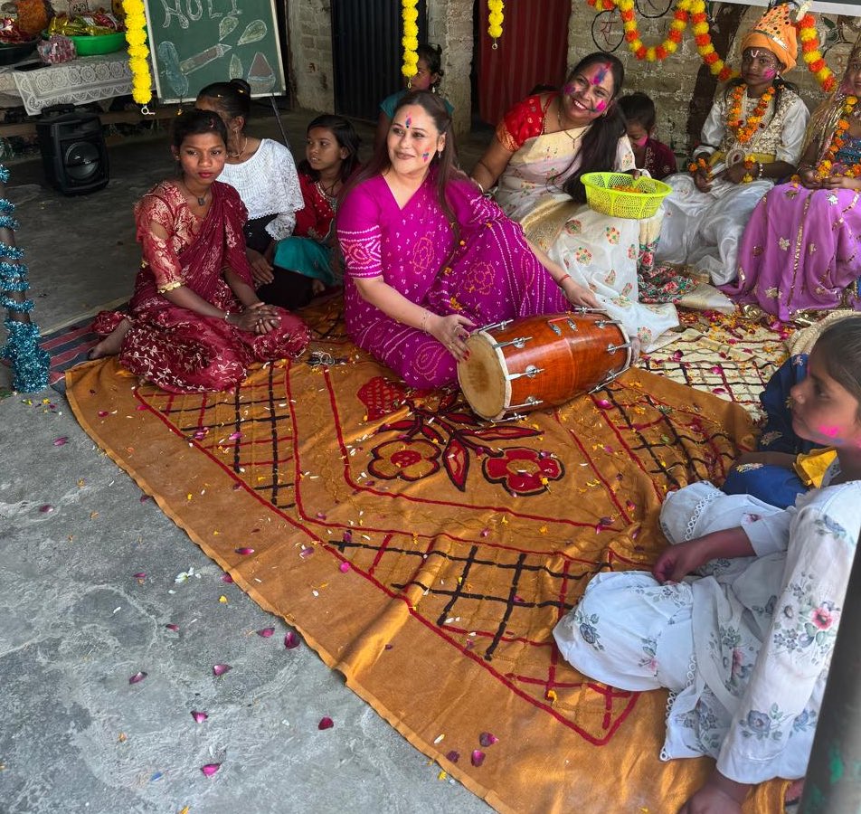 priyanka81_INC's tweet image. Wishing you all very #colourful #Holi !