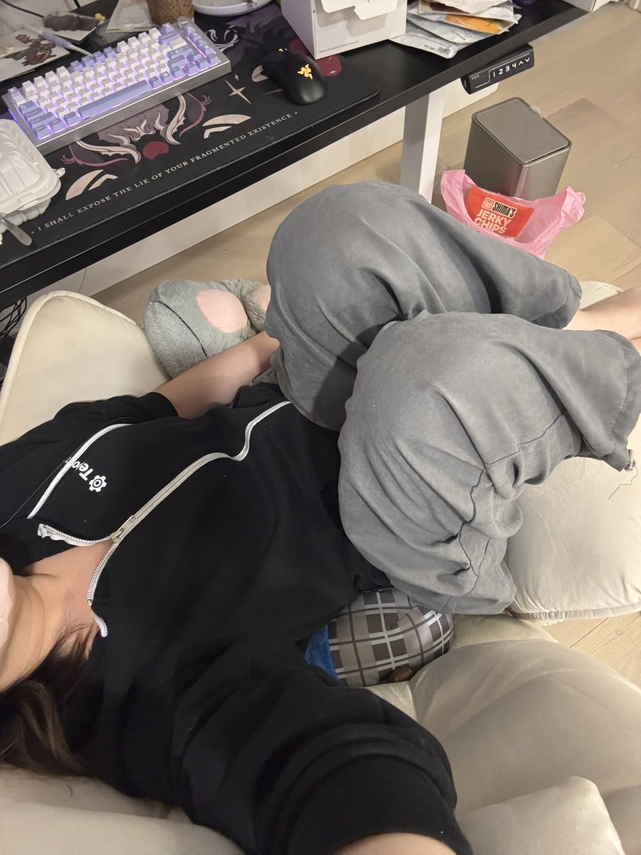 miao ♡ emet tweet media