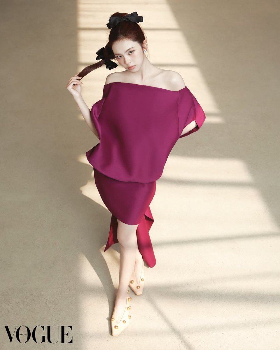 forbabymonster's tweet photo. #CHIQUITA stars on Vogue March Issue, dressed in Balenciaga’s Summer 2026 collection!

#BABYMONSTER #베이비몬스터 @YGBABYMONSTER_ https://t.co/r0J8DWCIcD