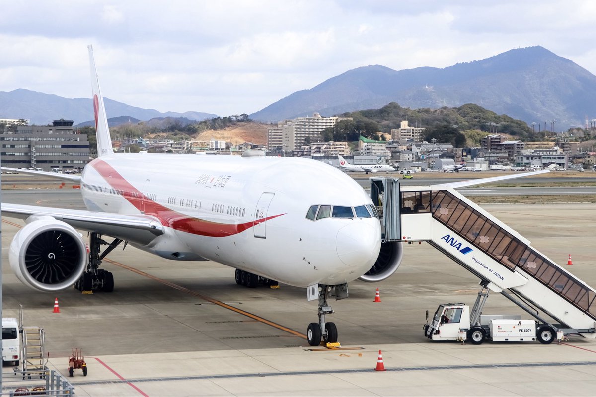 TY_photos's tweet photo. 福岡空港にシグナスが飛来‼︎
自分自身初の撮影でしたが、
ここまでじっくりと撮影出来るとは
思いませんでした🔥🔥
もう1機居るようなので、
そちらも撮影していきたいです♪
#福岡空港 #シグナス https://t.co/aBPdGZdBkl