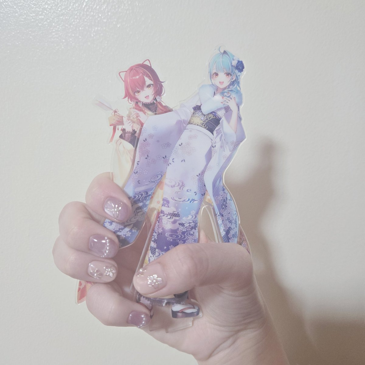 ariruria0716's tweet photo. 高校卒業したからネイルしてみたよ！！季節にあった桜のネイルにしてみた🌸
#猫汰つな #白波らむね https://t.co/nwDQYfOosk