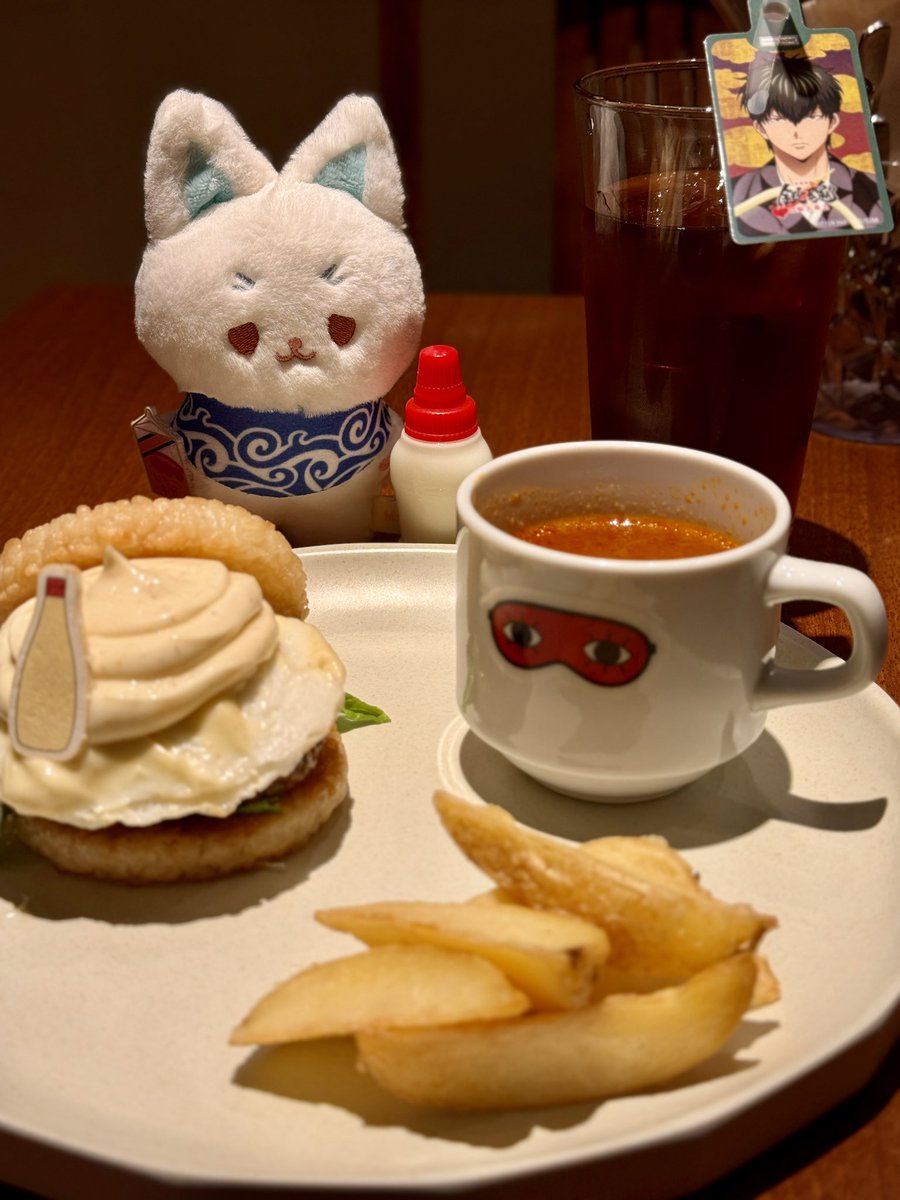 「今日も刺激強めランチしたミニモ マヨボトルは持って帰れないよ? 「キュッ…?」」|𝑺𝒂𝒚❂🍓繁忙のイラスト