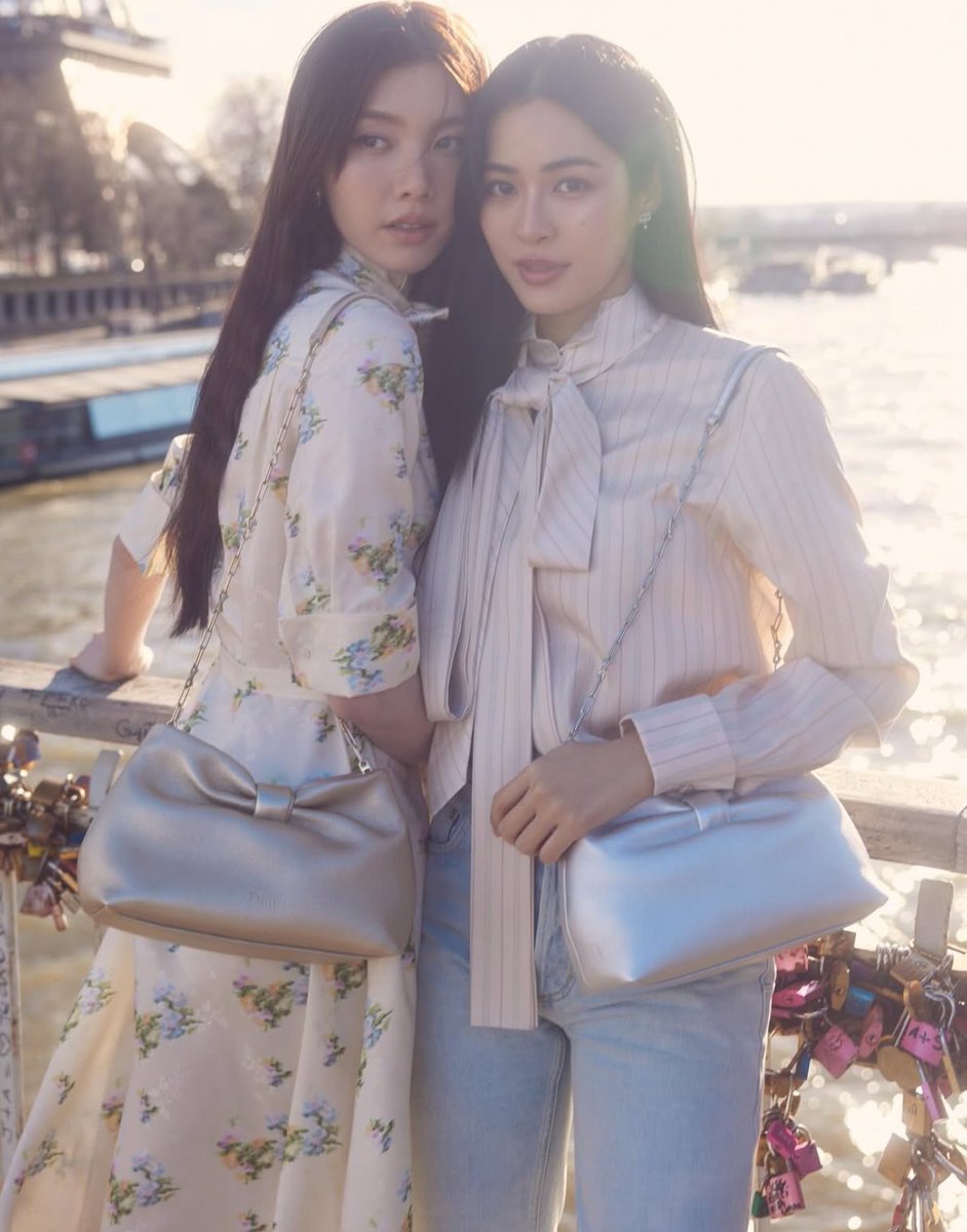 blueorms's tweet photo. THESE SHOTS OF LINGORM UNDER THE EIFFEL TOWER ARE SO BEAUTIFUL 

LINGORM BA DIOR AT PFW26
#LingOrmDiorAW26 https://t.co/Ui9XTxnvtF