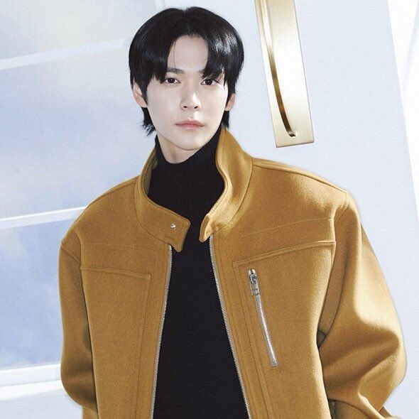 ผมในฐานะตัวแทนนายกสมาคมหินเวนแห่งประเทศไทย 🪨
ขอยกให้ทรงผมเปิดผากของคุณซงอึนซอก เป็นมรดกโลกที่หาดูได้ยาก และควรค่าแก่การเซฟเก็บไว้ในแกลลอรี่โทรศัพท์มือถือของทุกท่าน เพื่ออนุรักษ์และหยิบยกขึ้นมาทวิตทุกไตรมาส ให้ลูกหลานได้เห็นความหล่อเหลาและสมบูรณ์แบบสืบไป จึงเรียนมาเพื่อทราบ🙇‍♀️