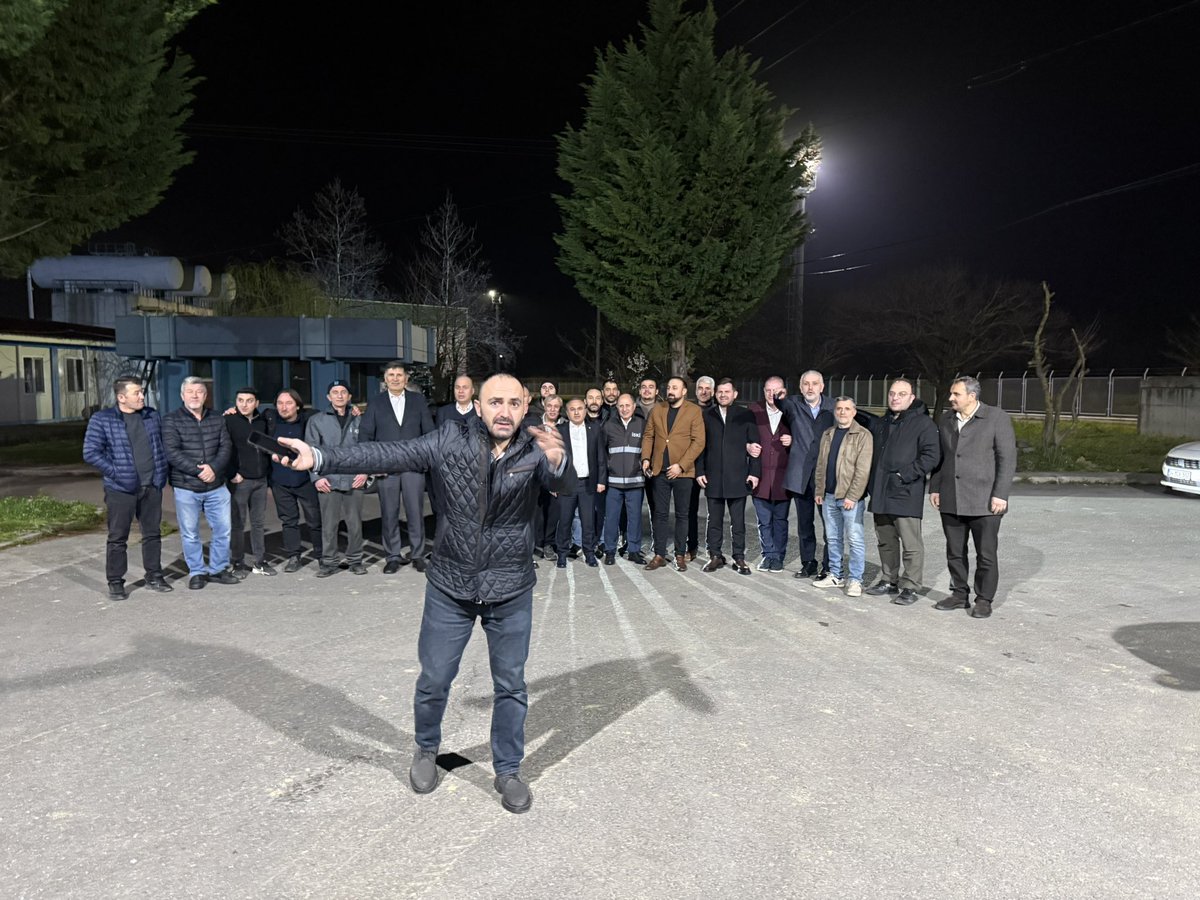 YakupKaplan1991's tweet photo. Melen tesislerini ziyaret ederek tesisteki çalışmalar hakkında arkadaşlarla bilgi alışverişi yaptık akşamda Melen tesislerinde görev yapan personelimiz ile birlikte iftar yemeği yedik. İstanbul’a içilebilir su vermek için 7/24 çalışmaya devam devam ediyoruz. https://t.co/K6y37WaGq1
