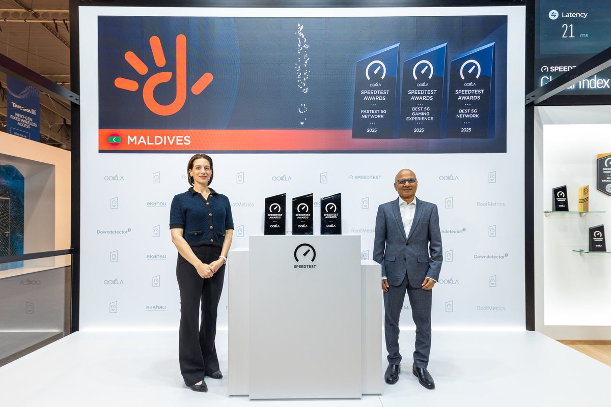 Dhiraagu's tweet photo. We are honoured to receive three Ookla #SpeedtestAwards, based on Ookla® Speedtest Intelligence® data for 1H 2025:

🏆 Best 5G Network
⚡ Fastest 5G Network
🎮 Best 5G Gaming Experience

A proud #5GHattrick, reaffirming our commitment to delivering the best and fastest 5G experience in the Maldives.

#5GHattrick #Dhiraagu #TakeOnTomorrow #TheNationsConnection