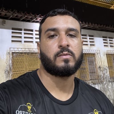cacheeado's tweet photo. De volta ao cabelo curtinho.. #NovaFotoDePerfil https://t.co/myAcztBIFb