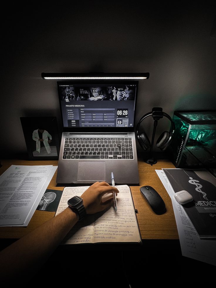 Mr Shivam tweet media