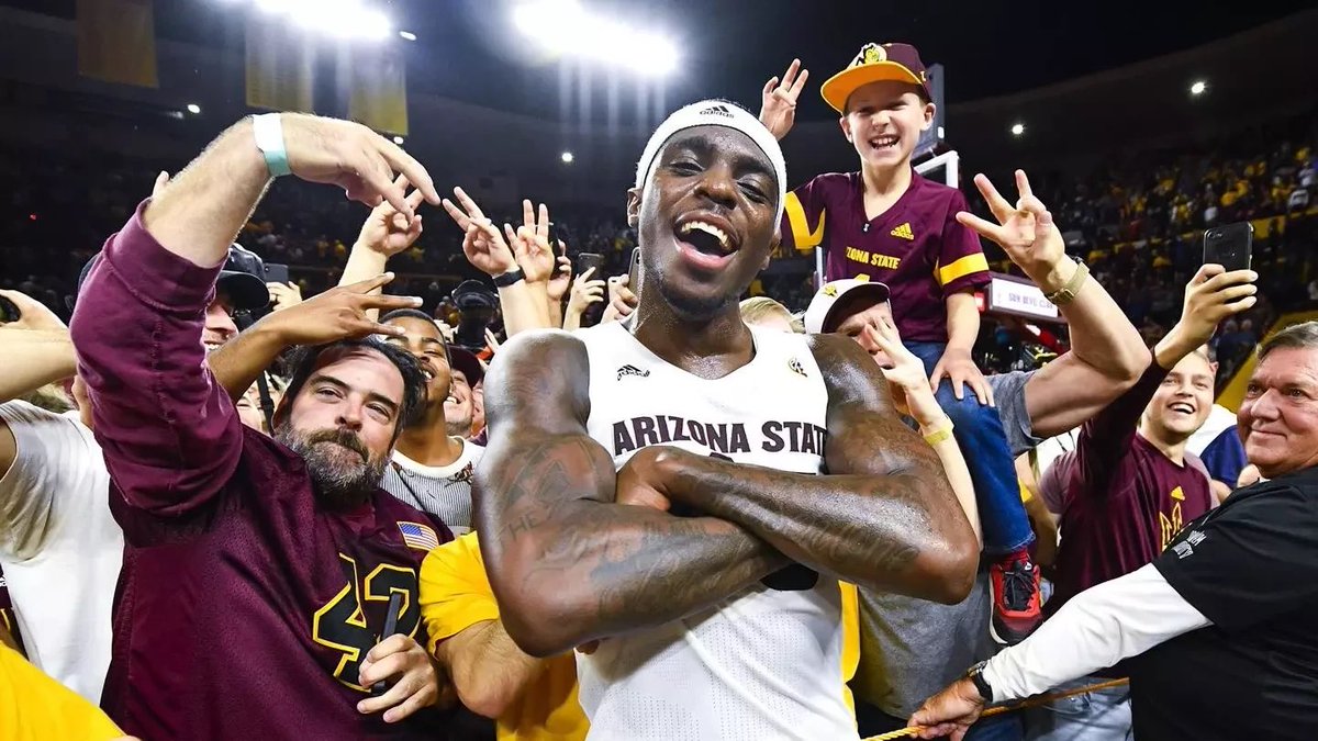 StickyMickey tweet media