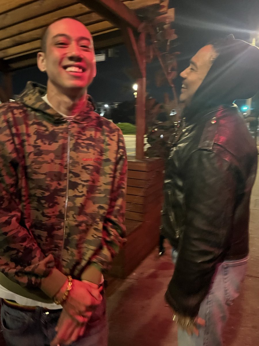 ¥¥¥¥ tweet media