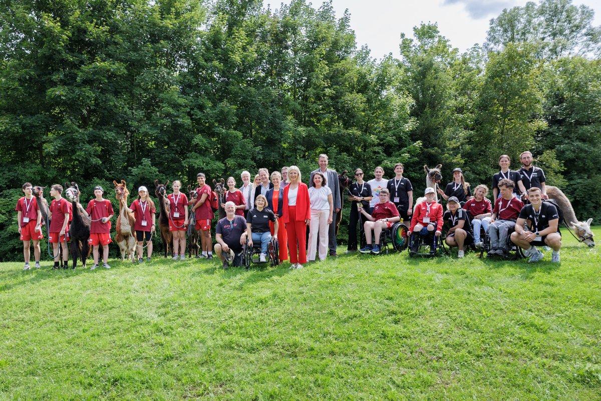 Bayerisches Sozialministerium tweet media