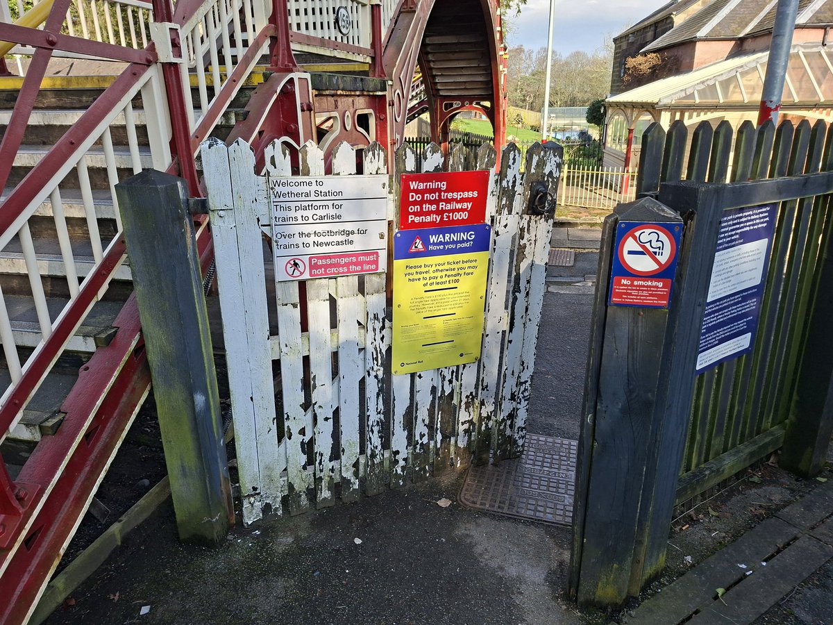 MrSamDixon's tweet photo. @northernassist the access gate to platform 2 at Wetheral has lost a hinge and is hanging off. Could someone attend to repair it please? Could do with a repaint too! https://t.co/3fLgyKvdcs