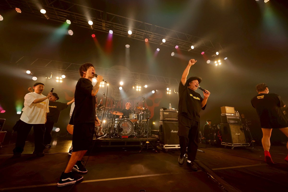 MONGOL800_info's tweet image. 【Live Photo!!その2】

2026.2.25(wed)
ELLEGARDEN × MONGOL800“FIRST FOOT FORWARD 2026”
at KT Zepp YOKOHAMA

w/ ELLEGARDEN photos!!

photo by SARU

写真をもっと☞☞☞
instagram.com/p/DVdOw8tknLT/…

#ELLEGARDEN
#MONGOL800
#FFF