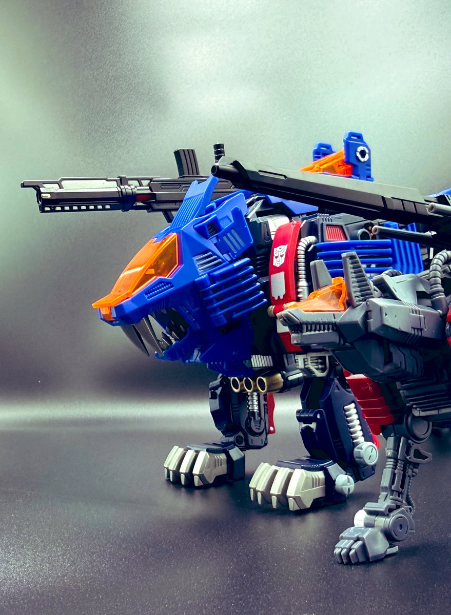 トランスフォーマー×ZOIDSシールドライガーとコマンドウルフ