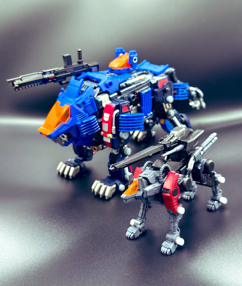 トランスフォーマー×ZOIDSシールドライガーとコマンドウルフ