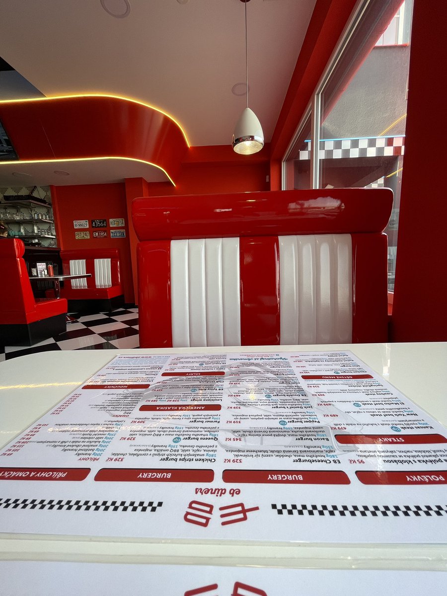 Karla Lhotakova tweet media