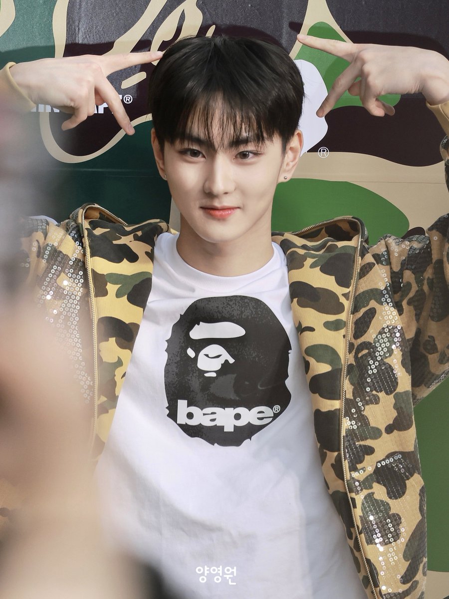 yang04ever's tweet photo. 260304 BAPE 베이프 정원
보고 싶었으🐱
#정원 #양정원 #JUNGWON #ジョンウォン #ENHYPEN #ENHYPEN_JUNGWON https://t.co/hfpOdL1dwq