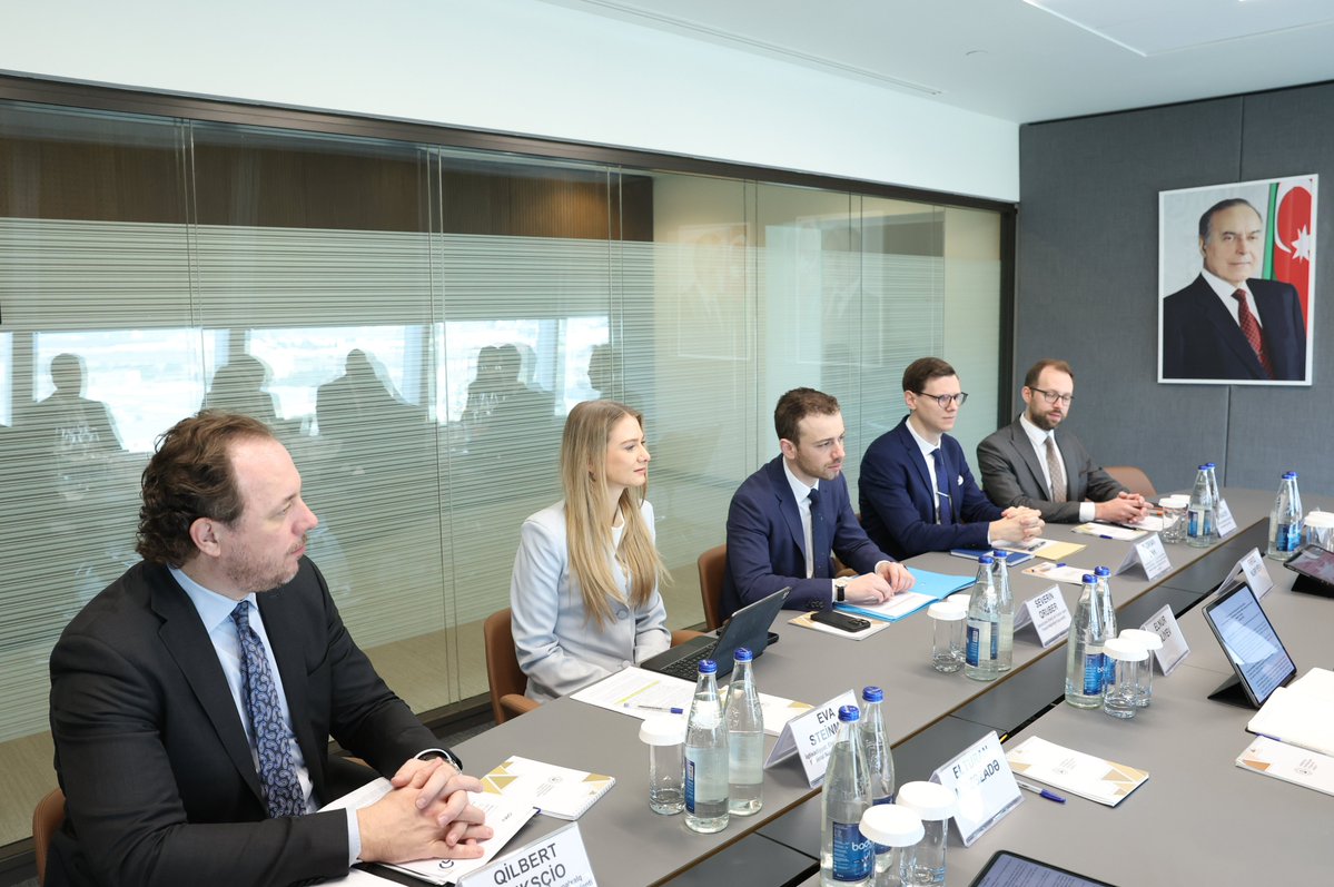 İqtisadiyyat nazirinin birinci müavini Elnur Əliyev Avstriyanın İqtisadiyyat, Enerji və Turizm üzrə Federal Nazirliyinin Baş katibi Severin Qruber ilə görüşüb.

Ətraflı - shorturl.az/RbaaC

#EconomyAz