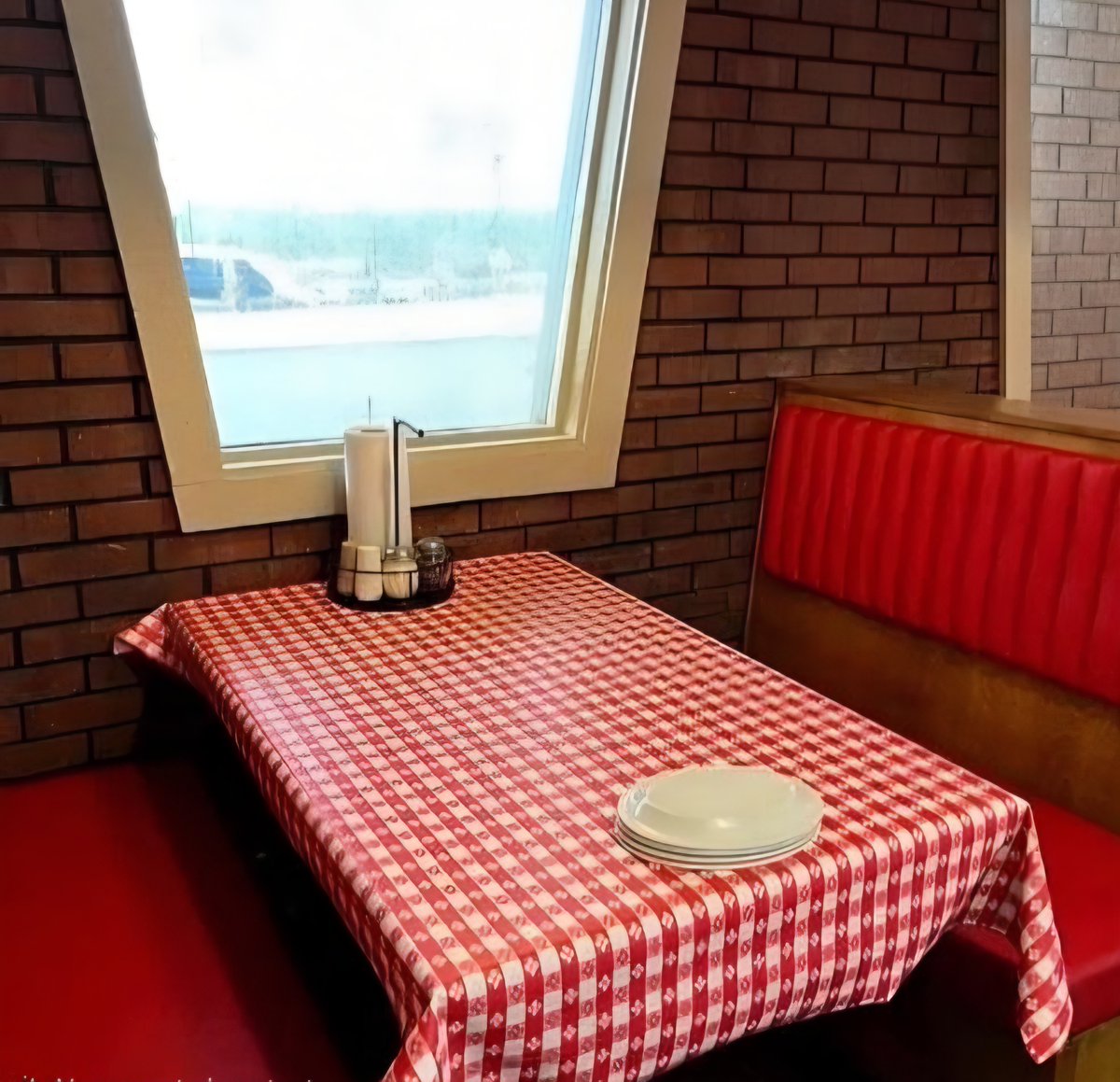 975krock tweet media