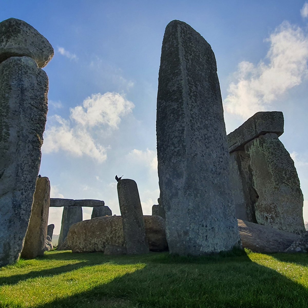 ST0NEHENGE's tweet photo. Sunrise at Stonehenge today (4th March) was at 6.44am, sunset is at 6.55pm🌤 https://t.co/IzjwEXPcGl